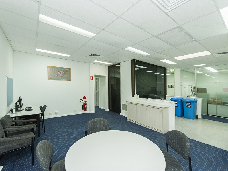 3/12 Burton Street, Cannington WA 6107