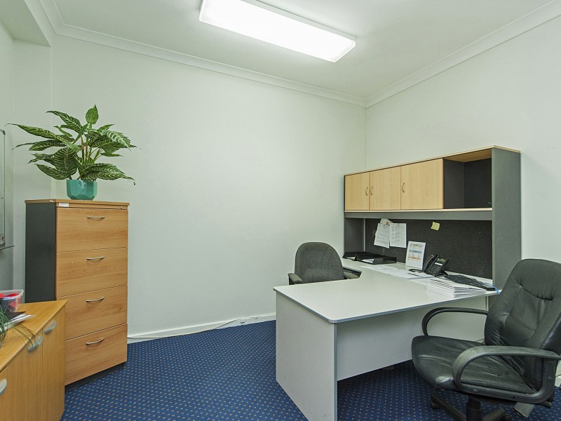 3/12 Burton Street, Cannington WA 6107