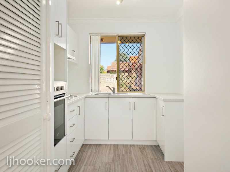 1/11 Petterson Avenue, Samson WA 6163