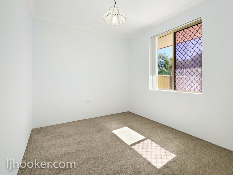 1/11 Petterson Avenue, Samson WA 6163