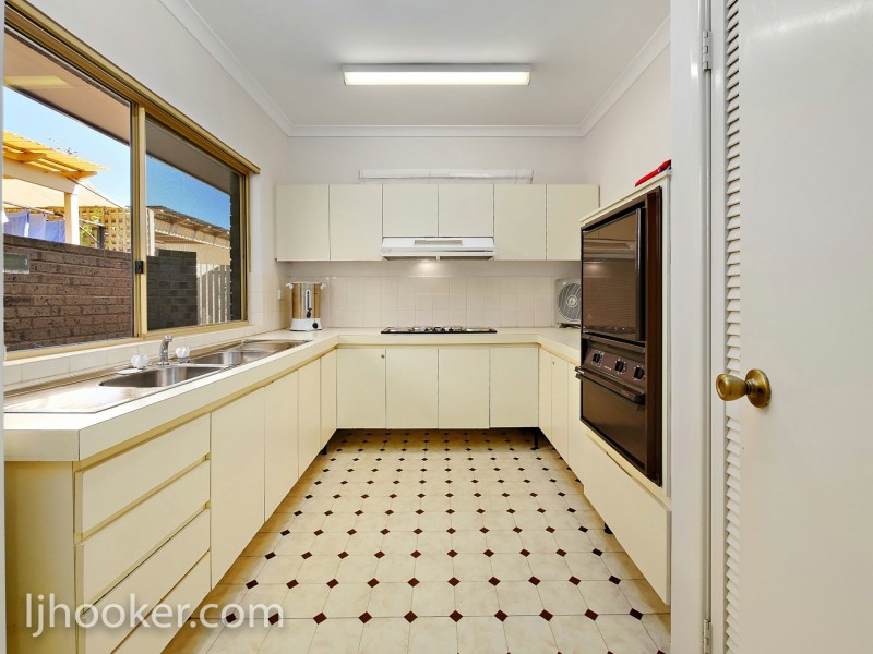 1/11 Petterson Avenue, Samson WA 6163