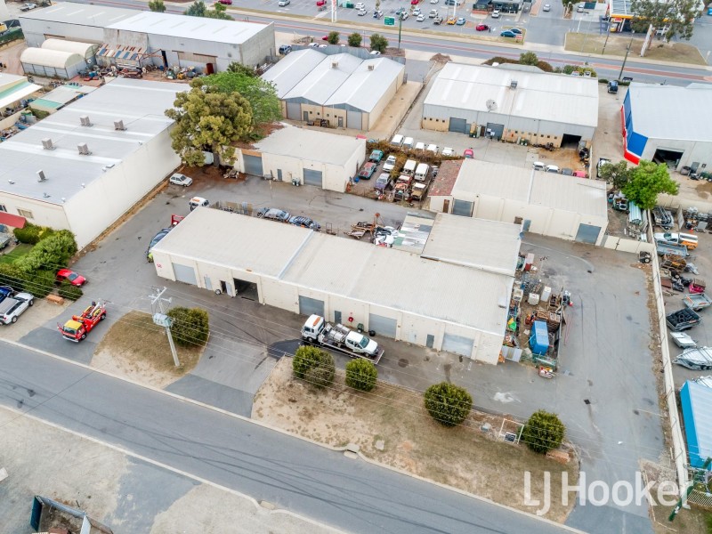 56 & 58 Owen Road, Kelmscott WA 6111