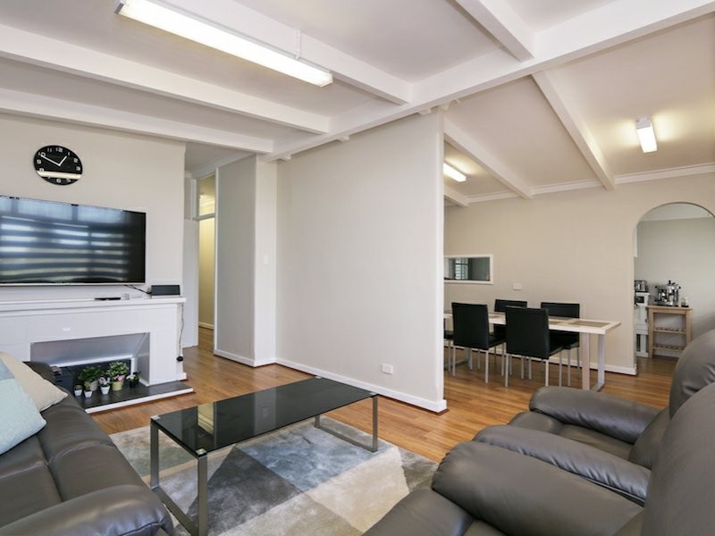 8 Swanley Street, Gosnells WA 6110