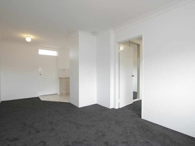 17/34 Comer Street, Como WA 6152