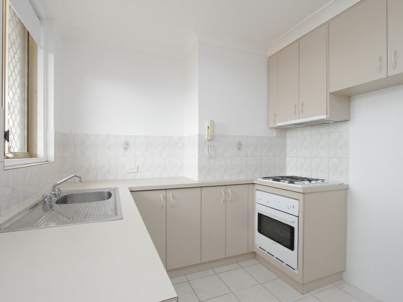 17/34 Comer Street, Como WA 6152