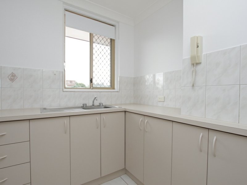 17/34 Comer Street, Como WA 6152