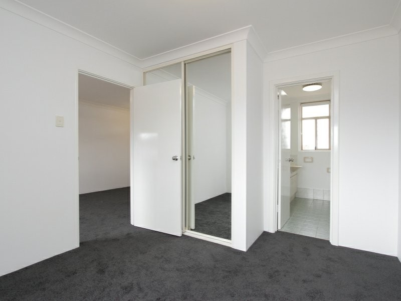 17/34 Comer Street, Como WA 6152