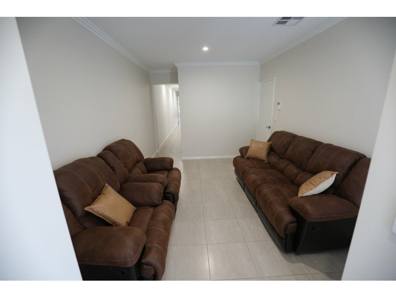 72 Hartfield Street, Queens Park WA 6107