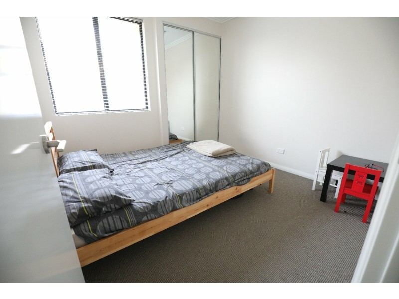 72 Hartfield Street, Queens Park WA 6107