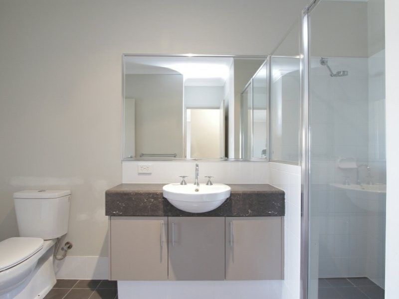 16/148 Railway Parade, Queens Park WA 6107