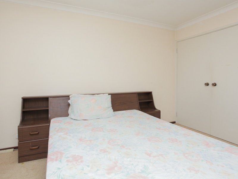 12 Dora Street, Queens Park WA 6107