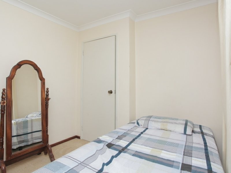 12 Dora Street, Queens Park WA 6107