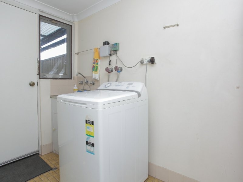 12 Dora Street, Queens Park WA 6107