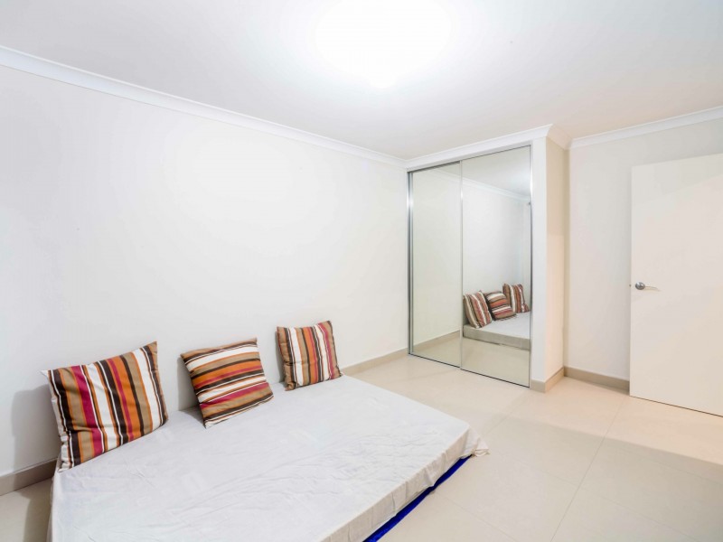 323 Wharf Street, Queens Park WA 6107