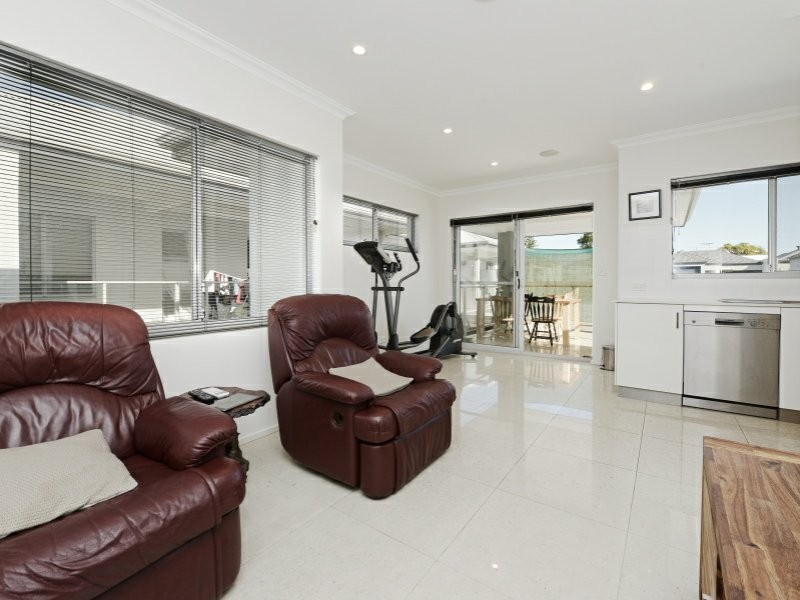 4/104 Roberts Road, Rivervale WA 6103