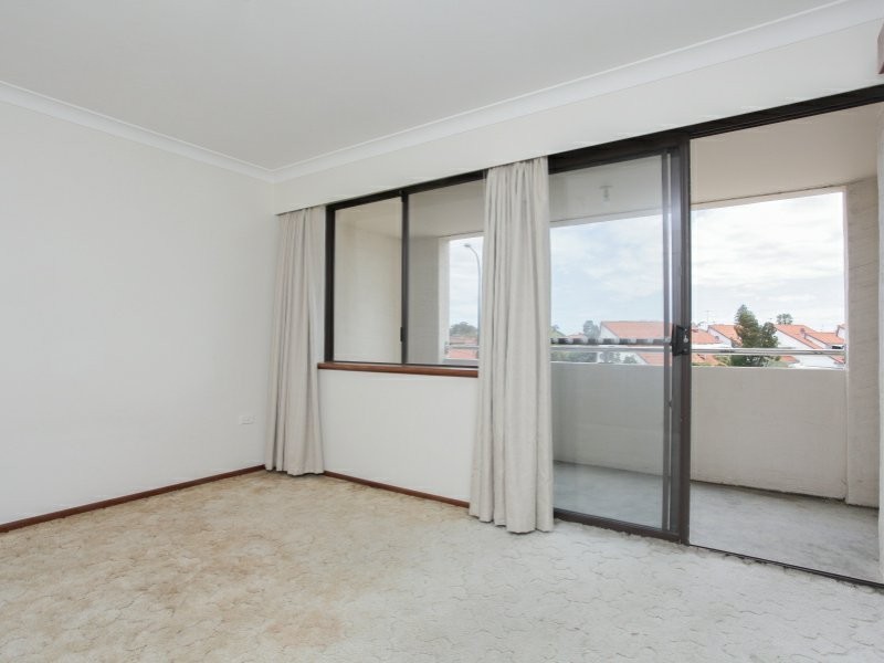 1/27 South Terrace, Como WA 6152