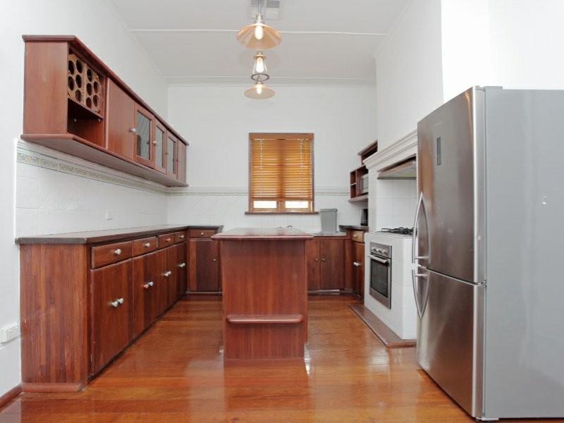 35 Sunbury Road, Victoria Park WA 6100