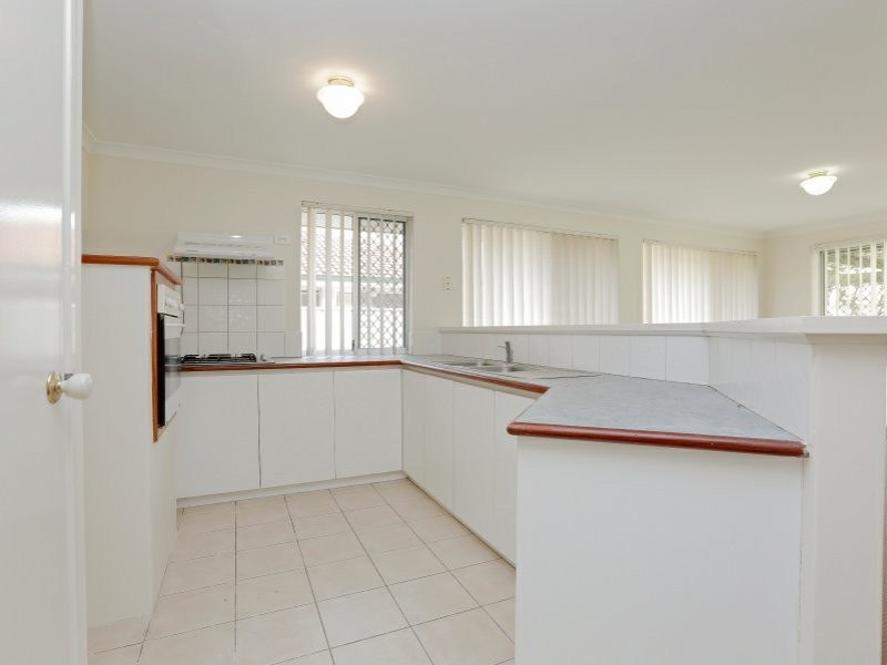 50 Cross Street, Queens Park WA 6107
