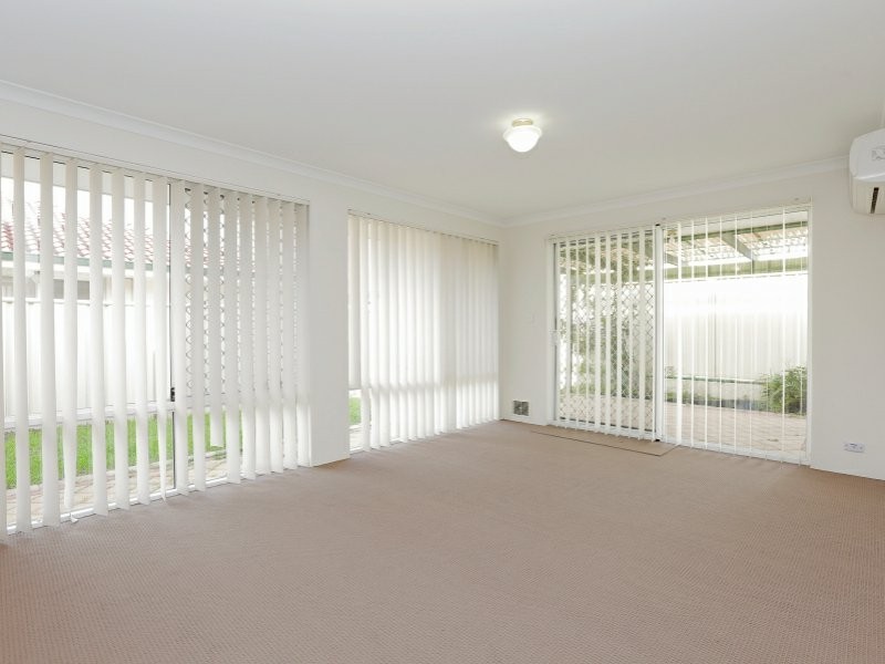 50 Cross Street, Queens Park WA 6107