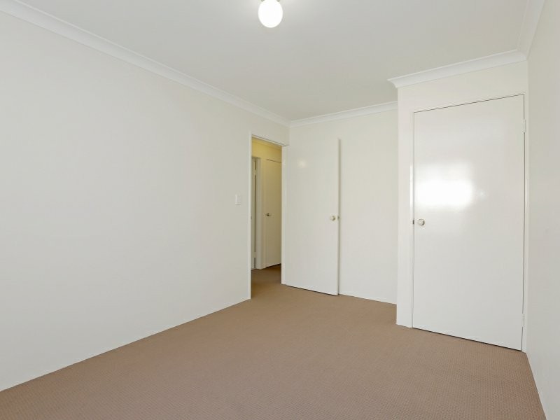 50 Cross Street, Queens Park WA 6107