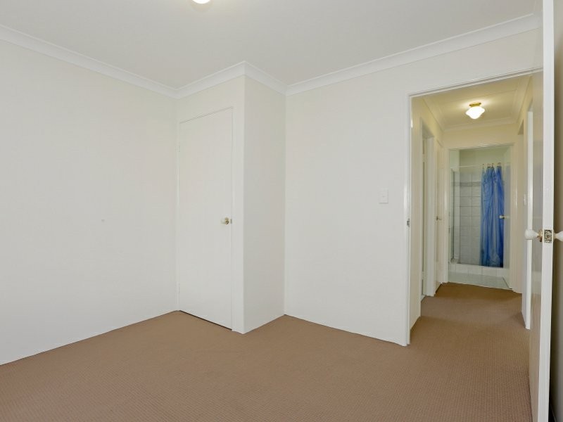50 Cross Street, Queens Park WA 6107