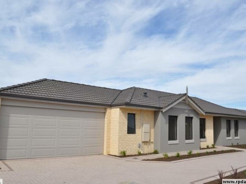 2/7 Stockman Way, Cannington WA 6107