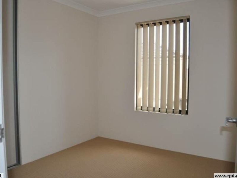 2/7 Stockman Way, Cannington WA 6107