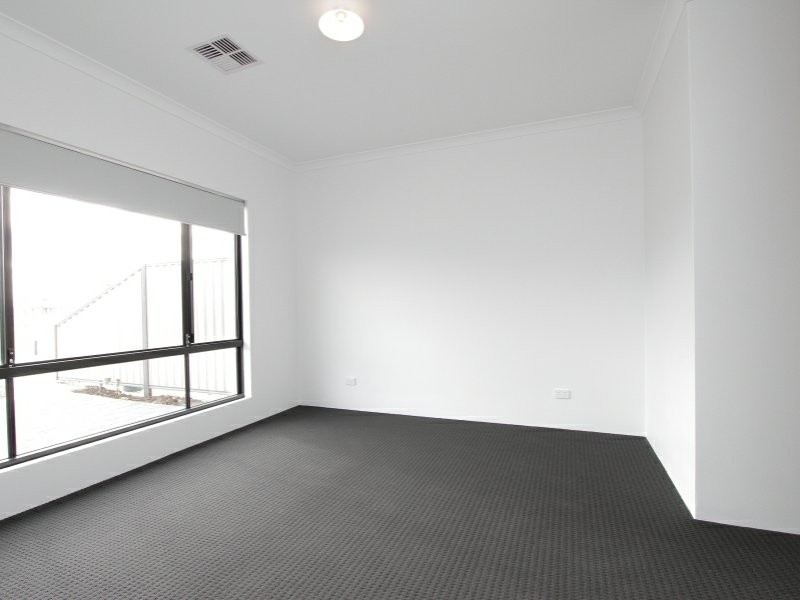 48 Villatella Gardens, Piara Waters WA 6112