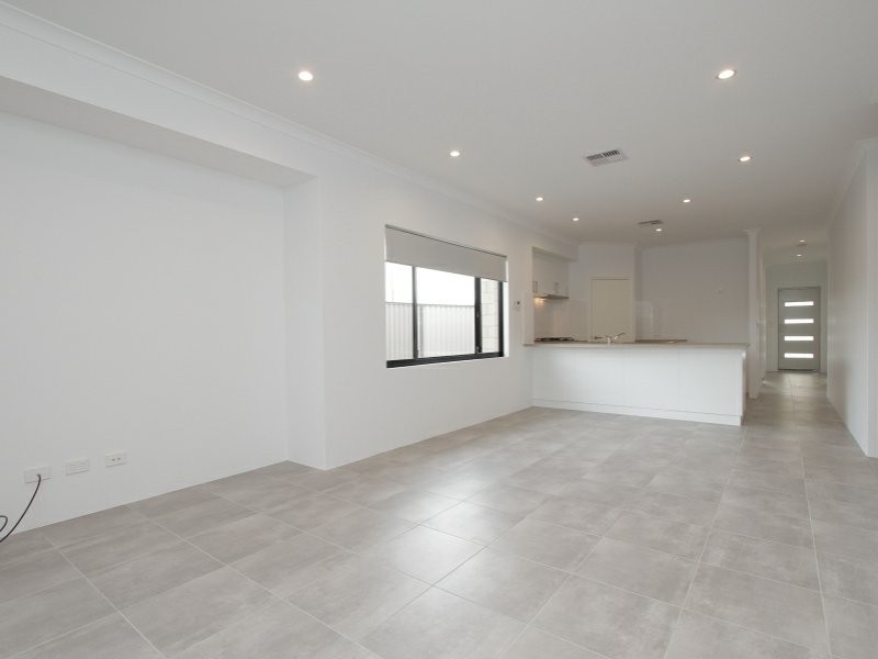 48 Villatella Gardens, Piara Waters WA 6112