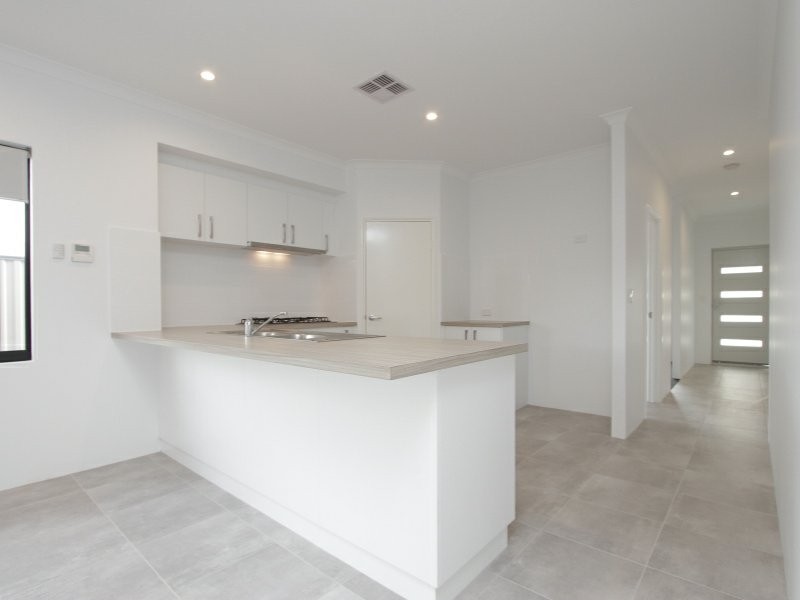 48 Villatella Gardens, Piara Waters WA 6112