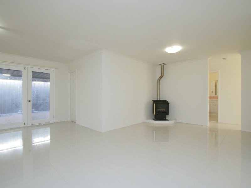 10 Gascoyne Drive, Gosnells WA 6110