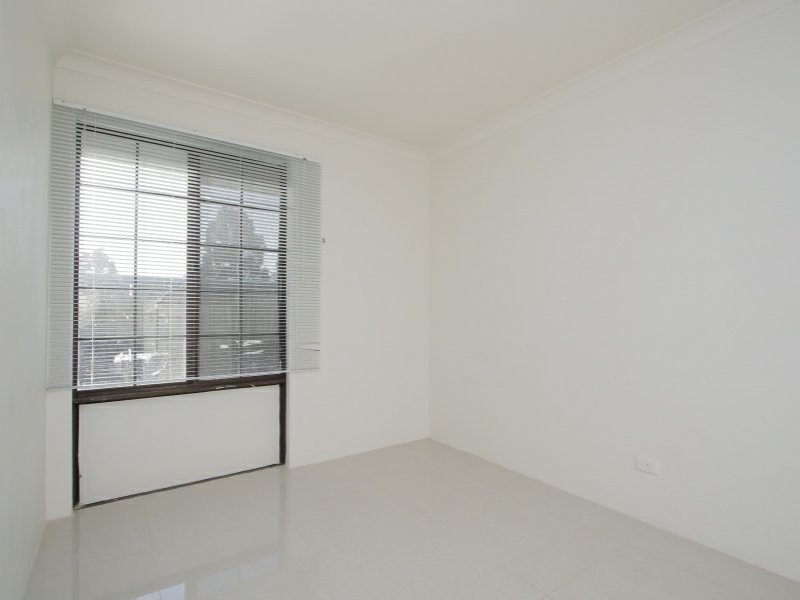 10 Gascoyne Drive, Gosnells WA 6110