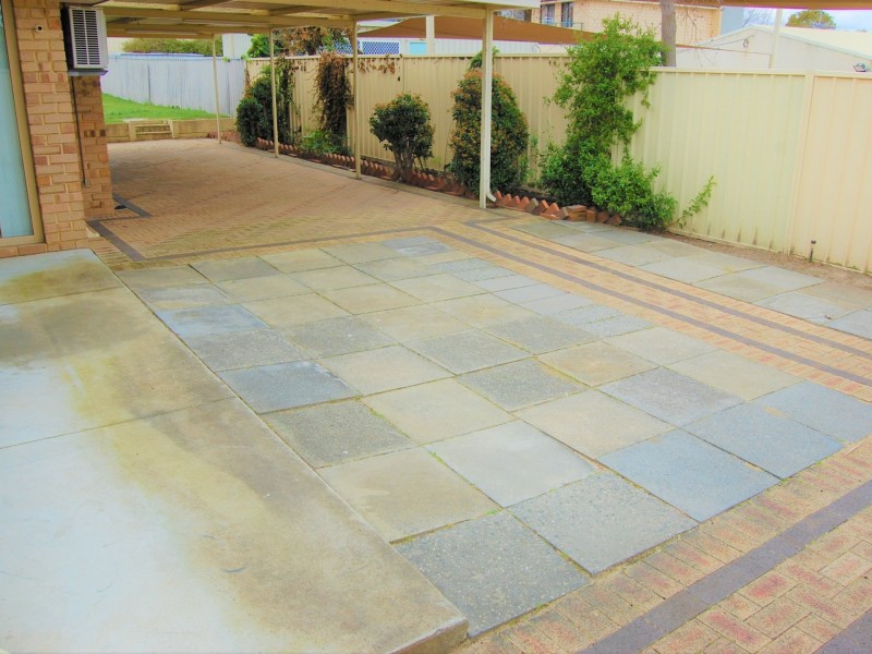 14 Finch Close, Langford WA 6147