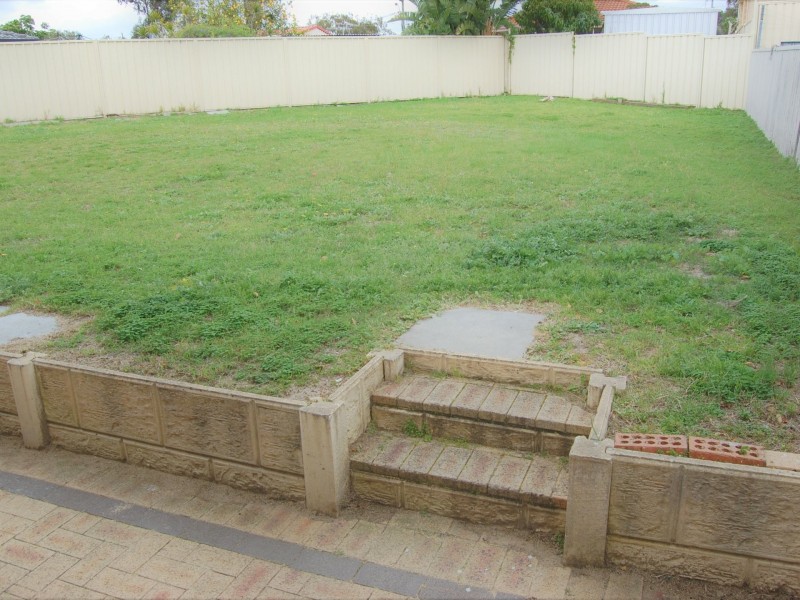 14 Finch Close, Langford WA 6147