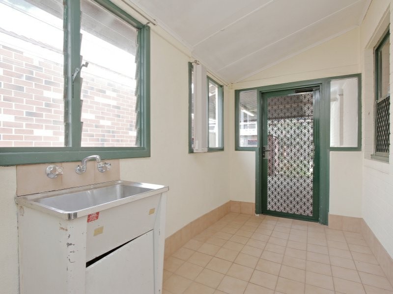 154 Manning Road, Wilson WA 6107