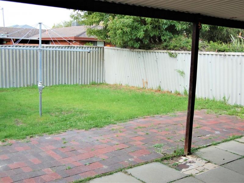 50 Asteroid Way, Carlisle WA 6101