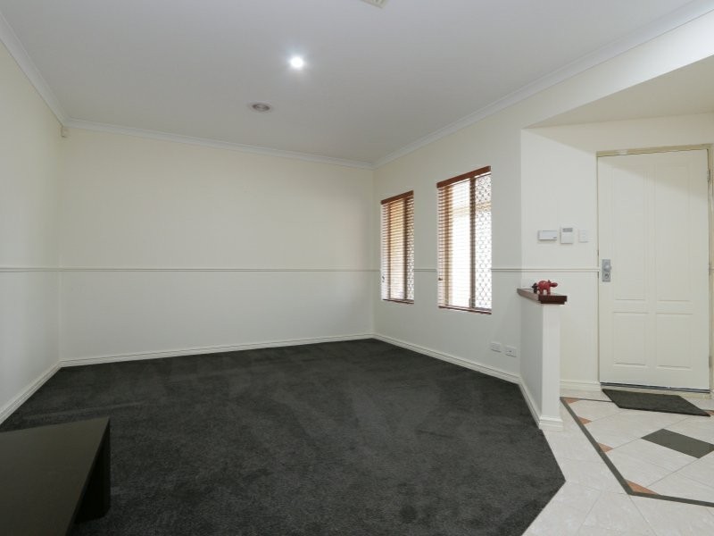 11 Illawarra Crescent, Canning Vale WA 6155