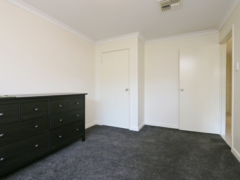 11 Illawarra Crescent, Canning Vale WA 6155