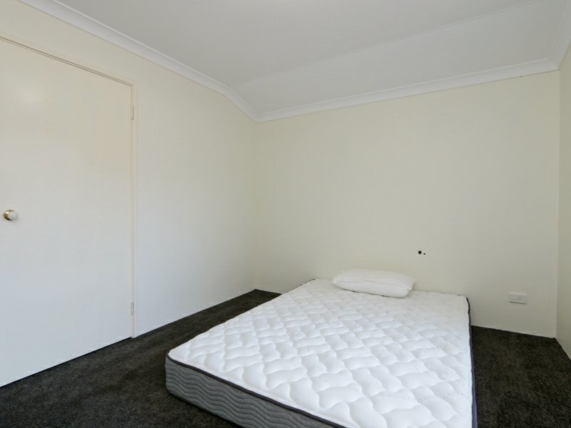 11 Illawarra Crescent, Canning Vale WA 6155