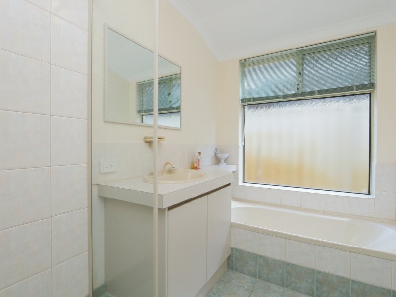 11 Illawarra Crescent, Canning Vale WA 6155