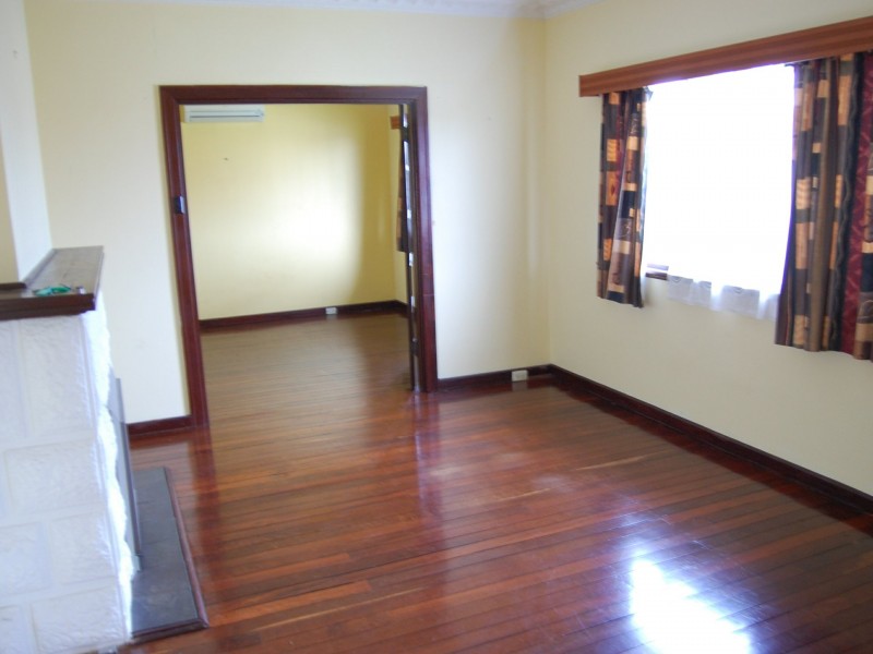 11 Wyndham Street, St James WA 6102