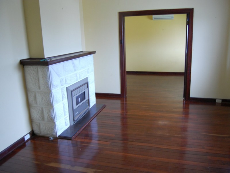 11 Wyndham Street, St James WA 6102