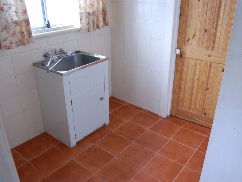 11 Wyndham Street, St James WA 6102