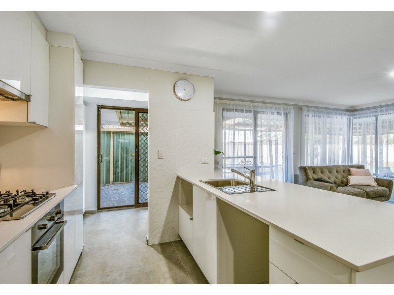 16 Constantine Way, Marangaroo WA 6064