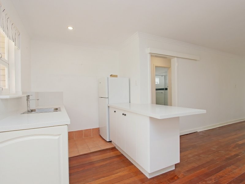 16A Brittain Street, Como WA 6152