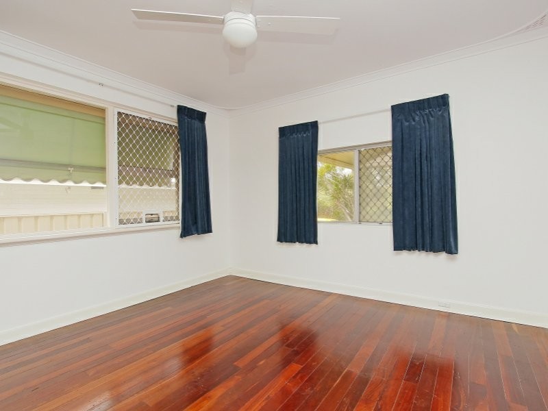 16A Brittain Street, Como WA 6152