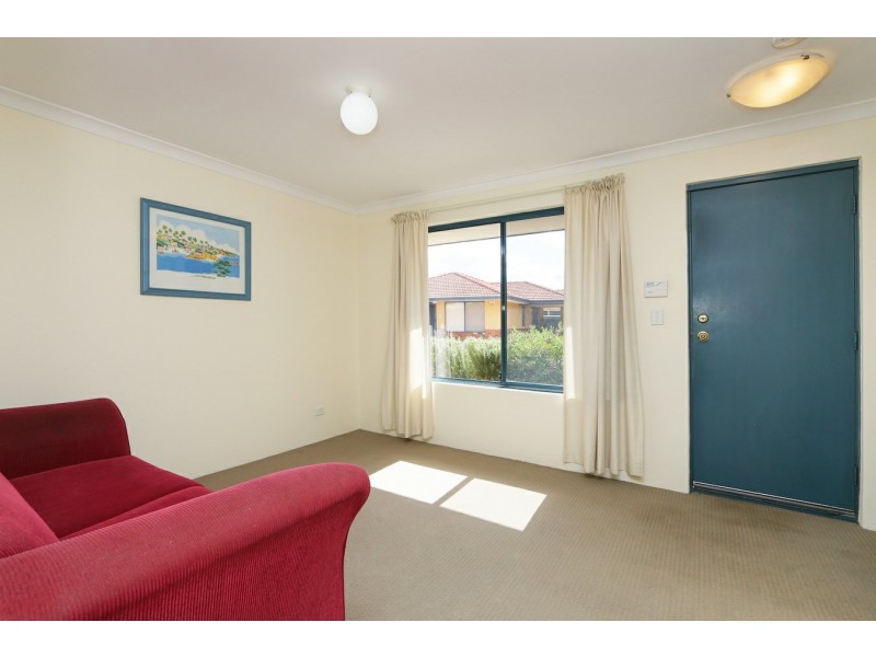 8/24 Farnham Street, Bentley WA 6102