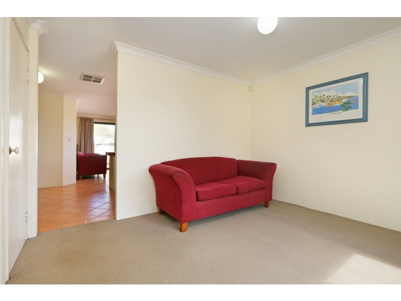 8/24 Farnham Street, Bentley WA 6102