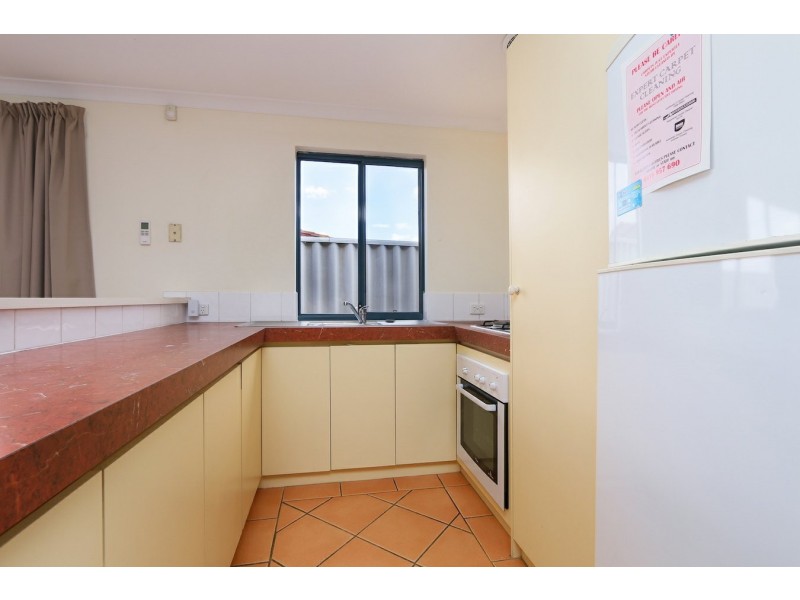 8/24 Farnham Street, Bentley WA 6102