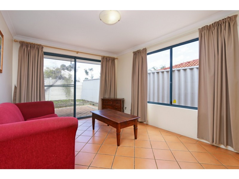 8/24 Farnham Street, Bentley WA 6102